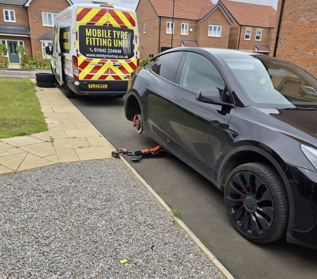 Mobile tyre fitting — trusted by local customers